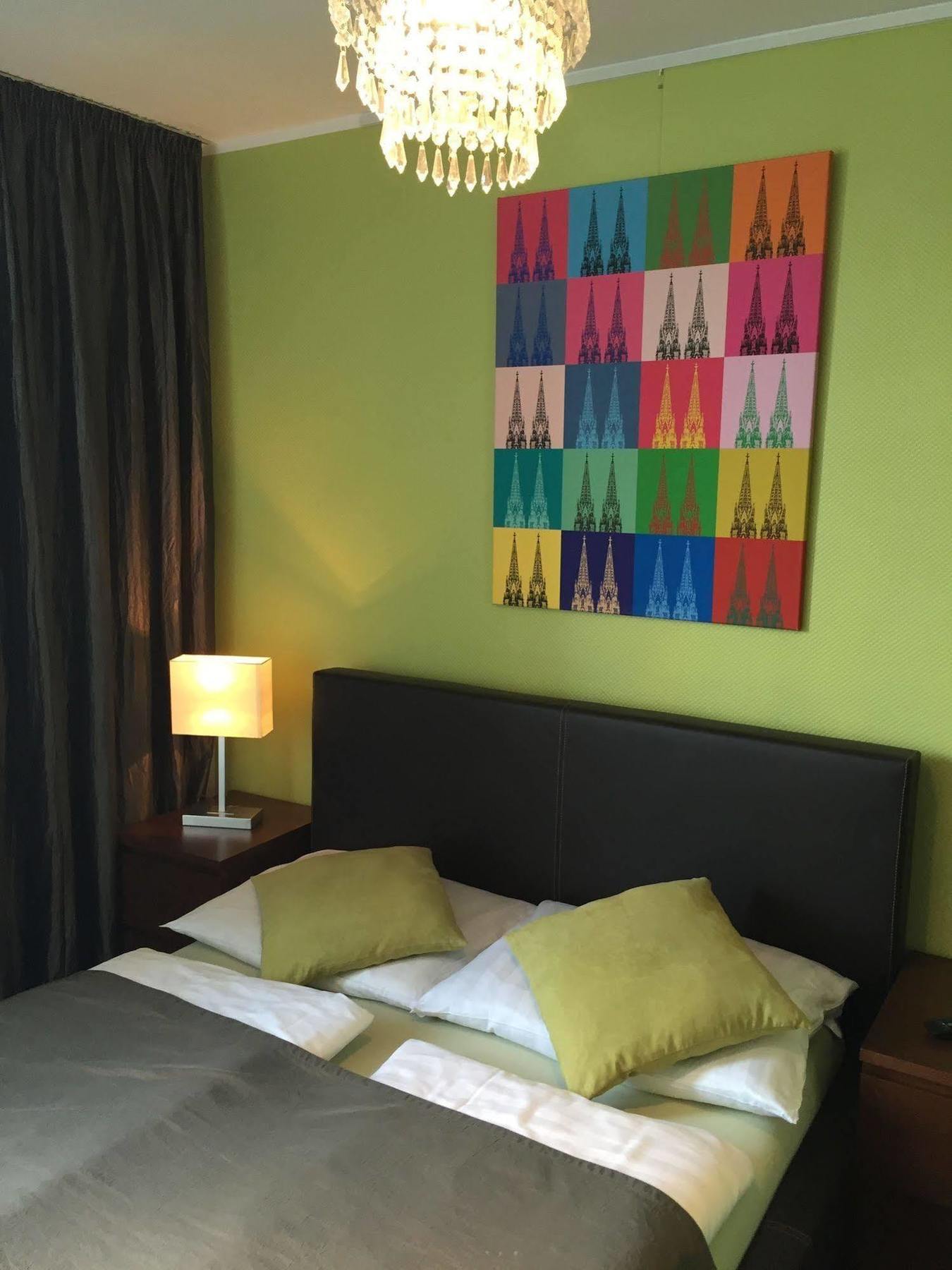 First Domizil Apartment Köln Ngoại thất bức ảnh