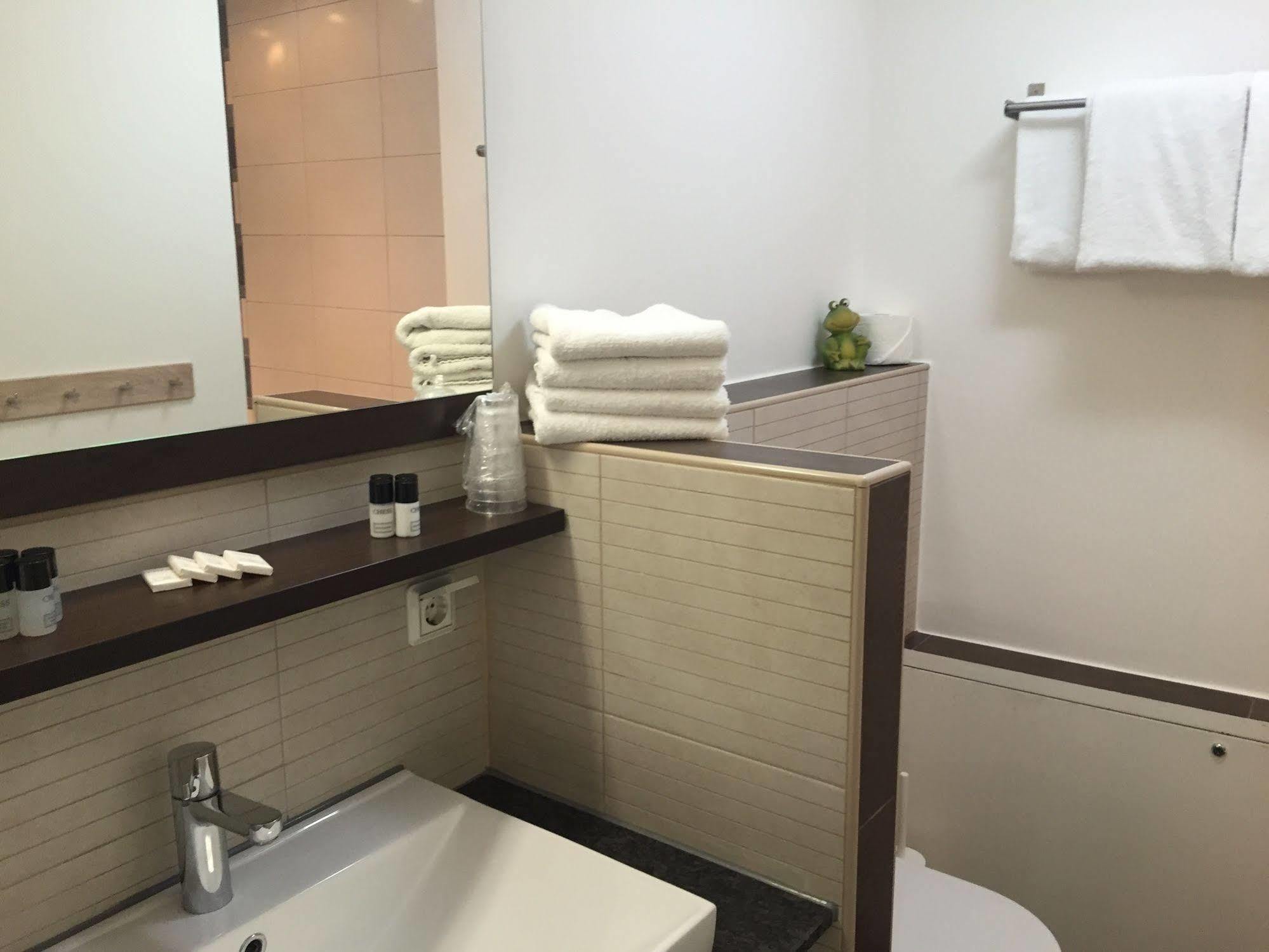 First Domizil Apartment Köln Ngoại thất bức ảnh